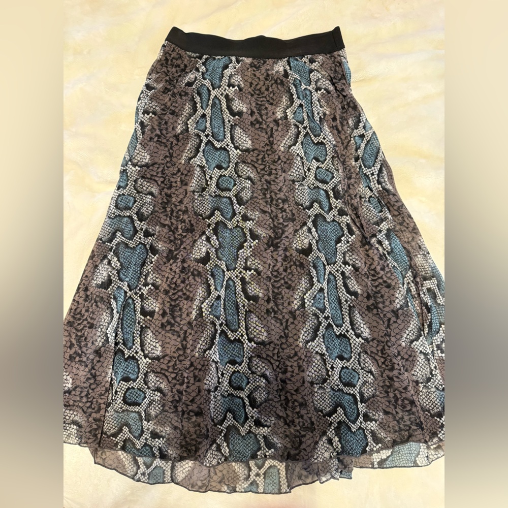 Elegant A-Line Snake Print Skirt - Black, Blue, and Brown